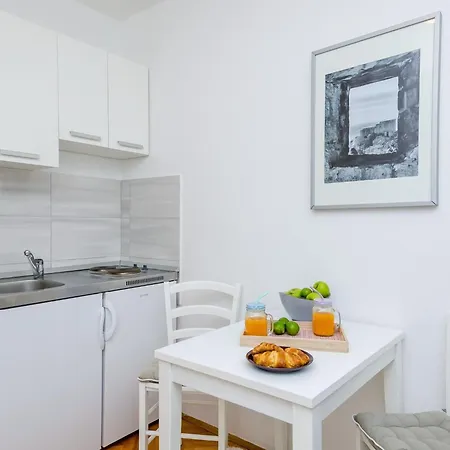 Ploce Apartments-one-bedroom With Balcony And Sea View Apartment