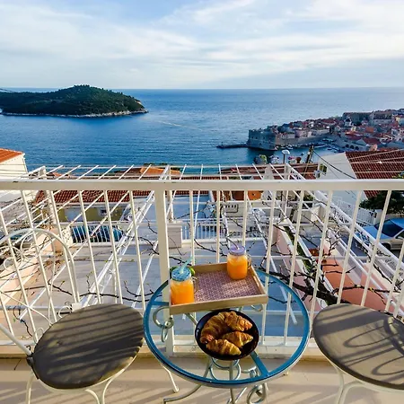 Ploce Apartments-one-bedroom With Balcony And Sea View Daire *